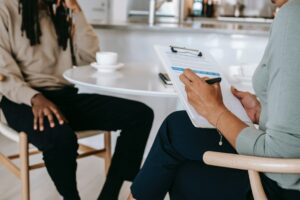 Lees meer over het artikel Wie doet nou wat? Over het verschil tussen…